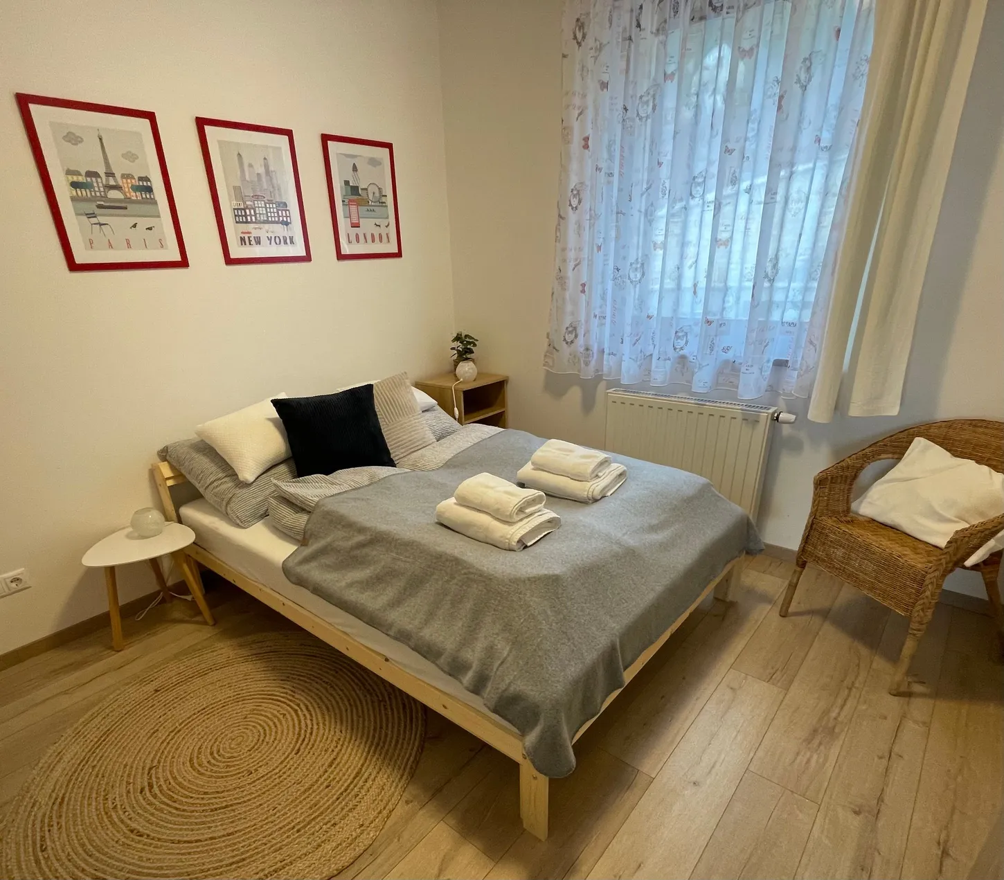 2. Földszinti szoba egyszemélyes ágy, oldalról